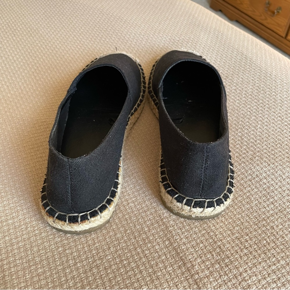 uo canvas espadrilles - Picture 3 of 6